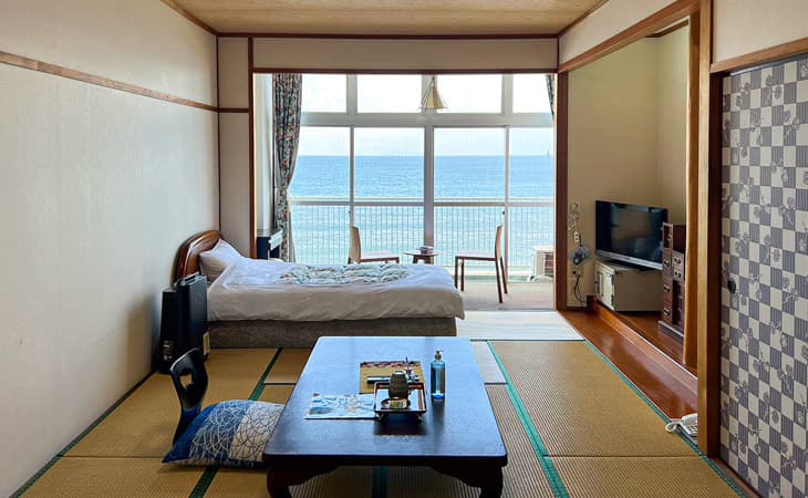 空と海を臨む宿 Ocean Hotel Iwato