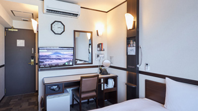 Toyokoinn06.jpg | Ga Toyoko Inn Tsu Lối ra phía Tây